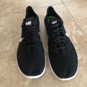 Men’s Nike RN Flyknit 2017 Running Shoes Sz 12